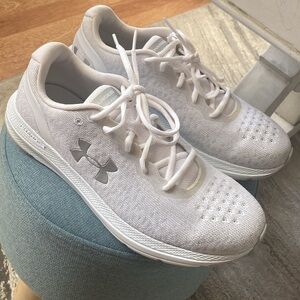 Under Armour Women's Light Gray Athletic Shoes